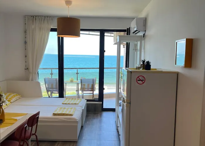 8 Steps To The Apartment