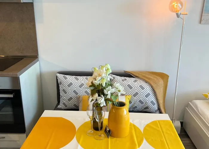 8 Steps To The Apartment Pomorie